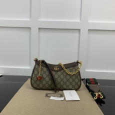 Gucci Hobo Bags